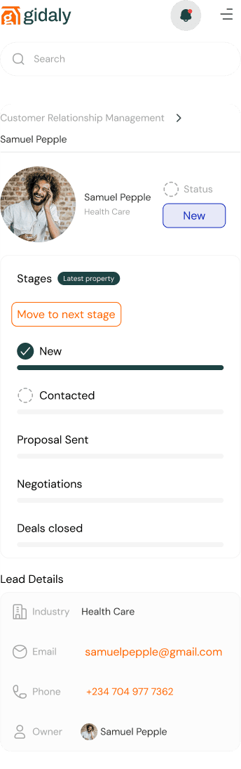 A lead in the CRM with stages from New to Deals closed